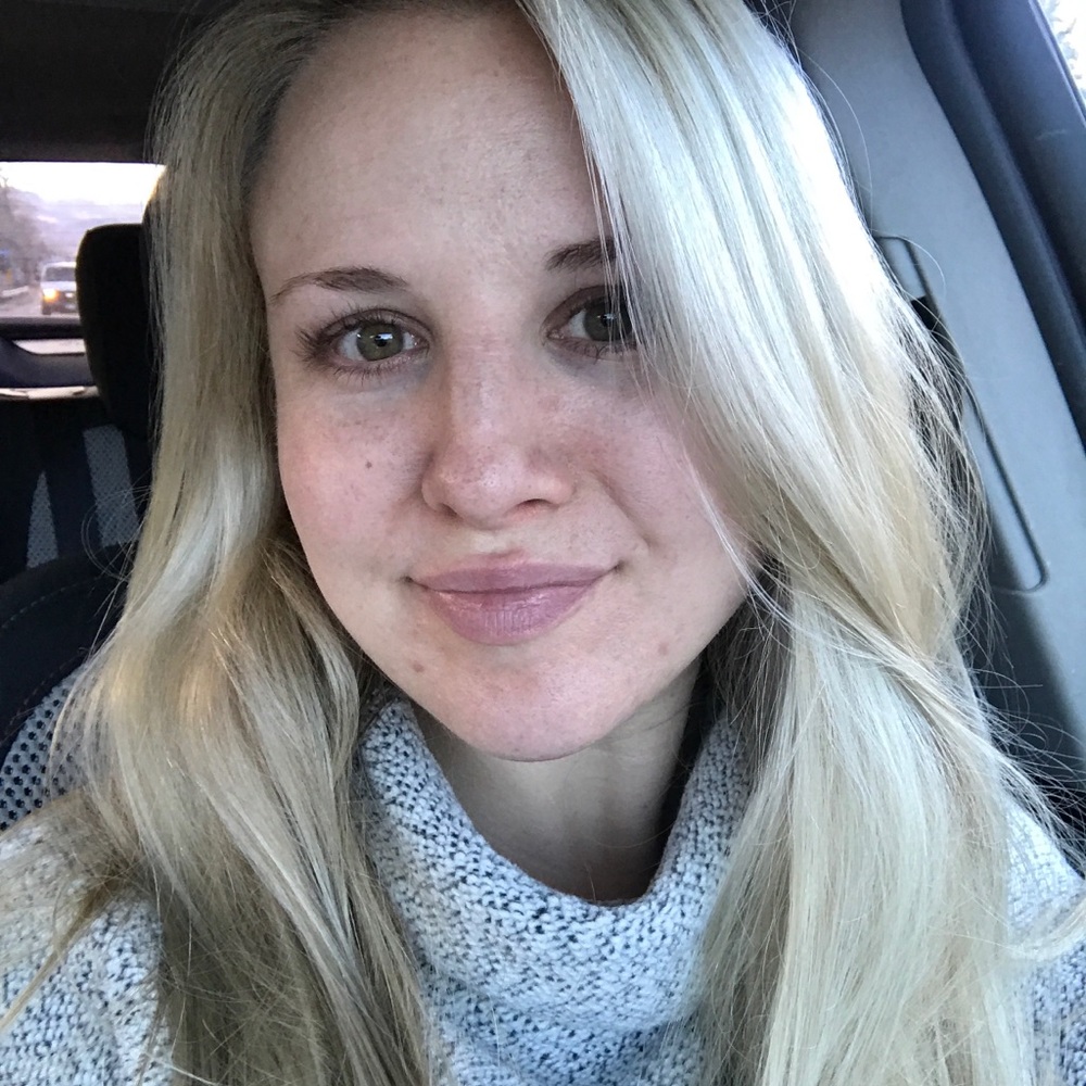 Meet your Posher, Caitlyn